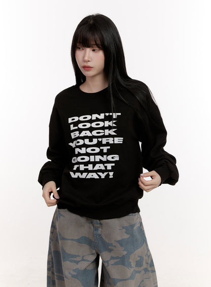 GRAPHIC LOOSE-FIT SWEATSHIRT