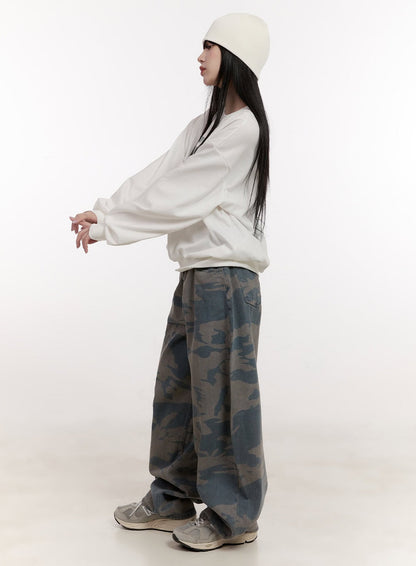 GRAPHIC LOOSE-FIT SWEATSHIRT